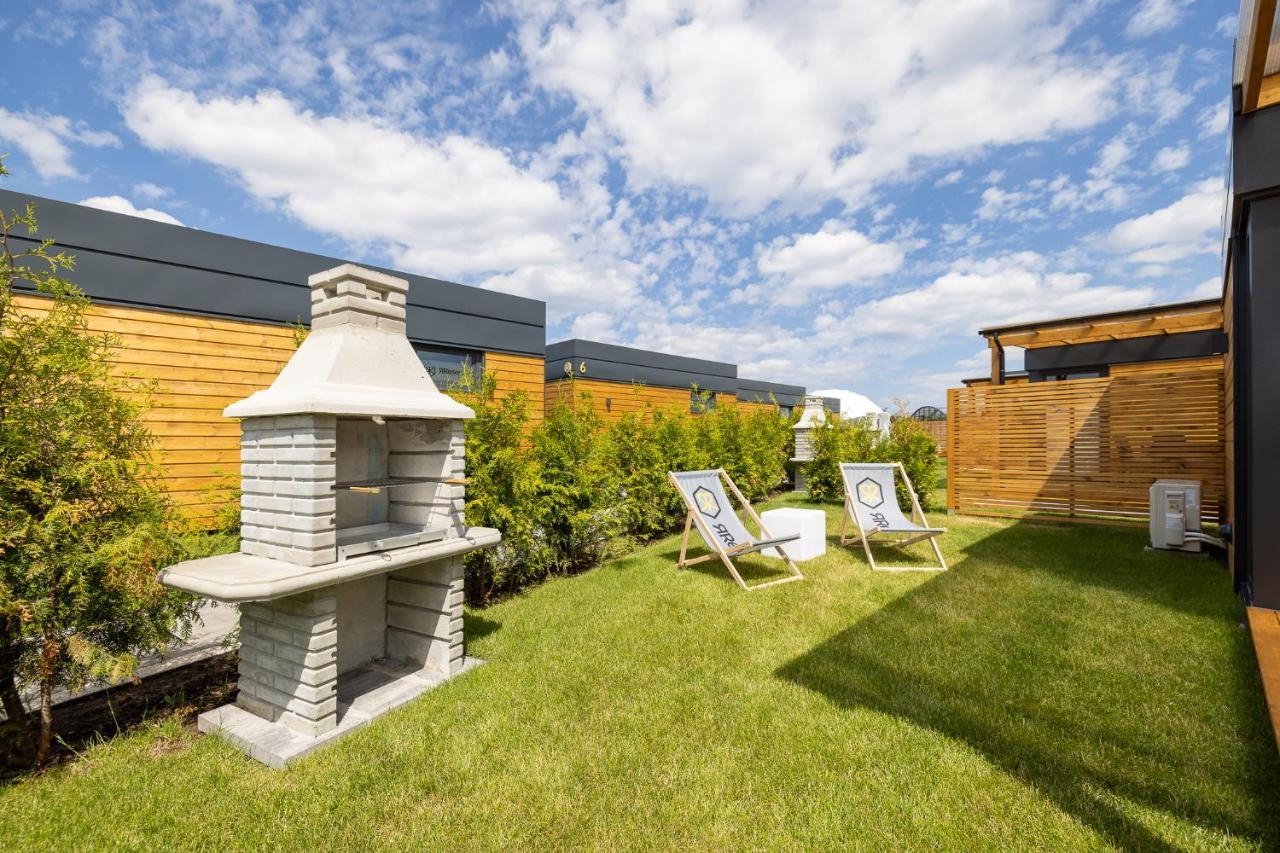 Rresort - Domki Z Krytym I Podgrzewanym Basenem, Sauna, Wifi, Parking W Cenie! Rewal Exterior foto