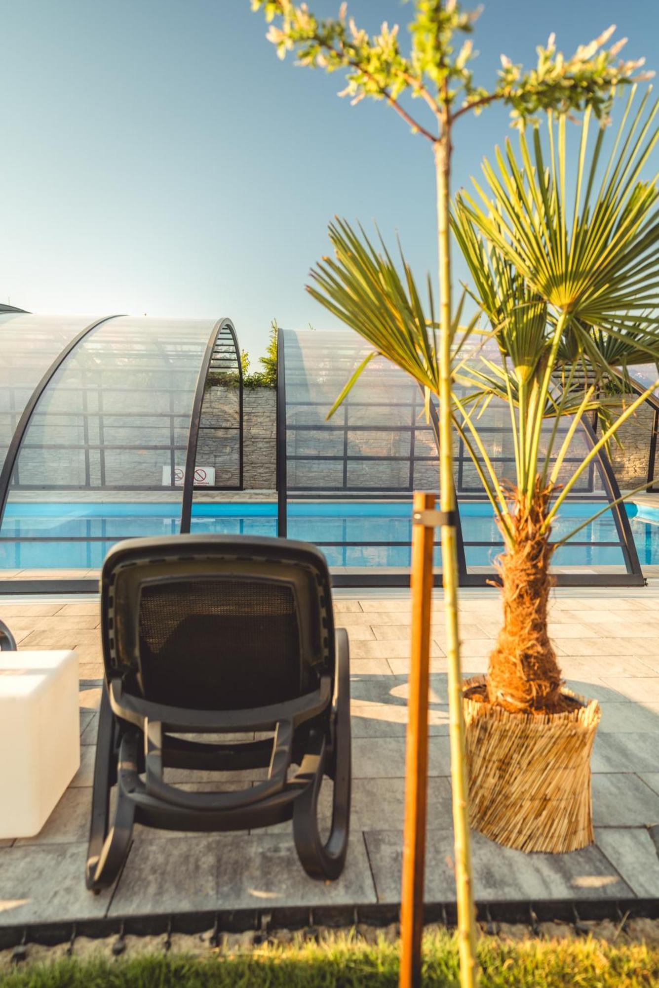 Rresort - Domki Z Krytym I Podgrzewanym Basenem, Sauna, Wifi, Parking W Cenie! Rewal Exterior foto