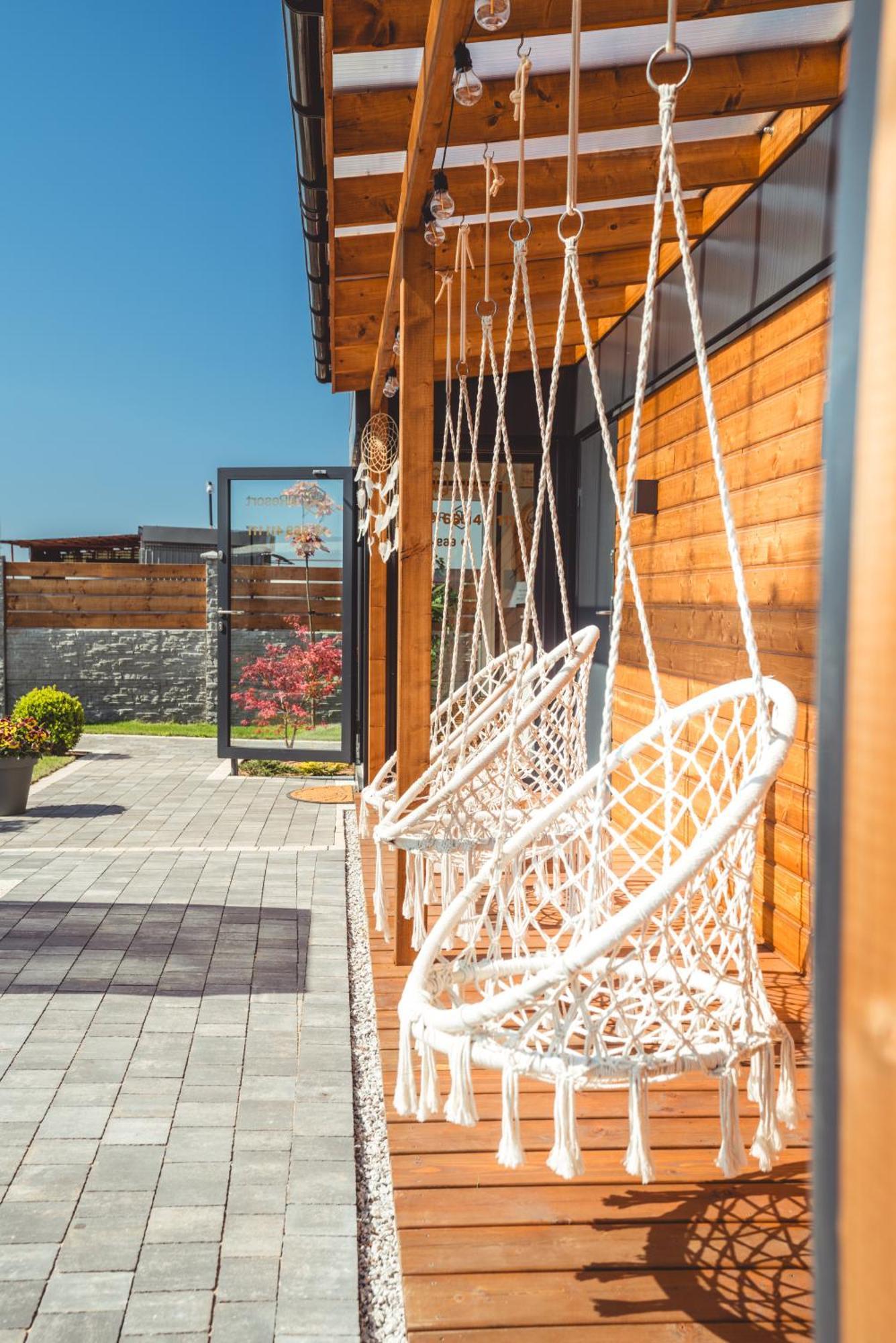 Rresort - Domki Z Krytym I Podgrzewanym Basenem, Sauna, Wifi, Parking W Cenie! Rewal Exterior foto